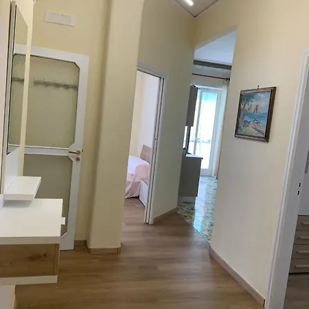 Mirabilis, 2 Piano 公寓